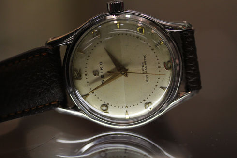 ROLEX OYSTER PERPETUAL DATE Ref.15010