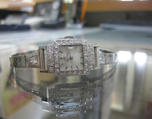 超希少なオメガのプラチナ無垢製 レディースアンティーク手巻時計