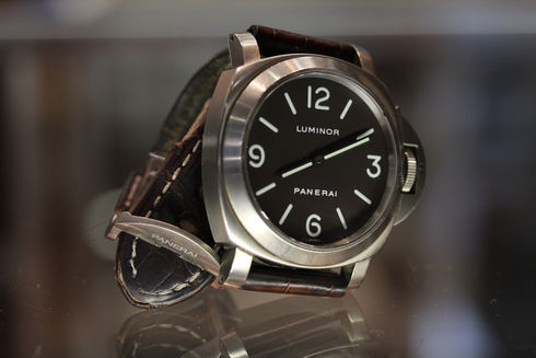 Panerai Luminor Base 44mm Titanium PAM00176