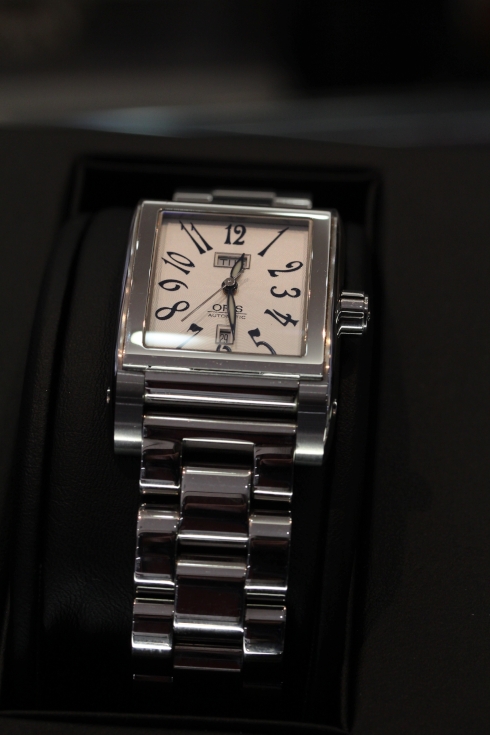 ORIS MILES-RECTANGULAR DAY-DATE【585-7525-4061】