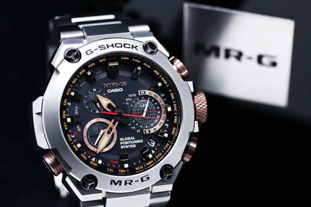 G-SHOCKの最高峰MR-Gシリーズに新色