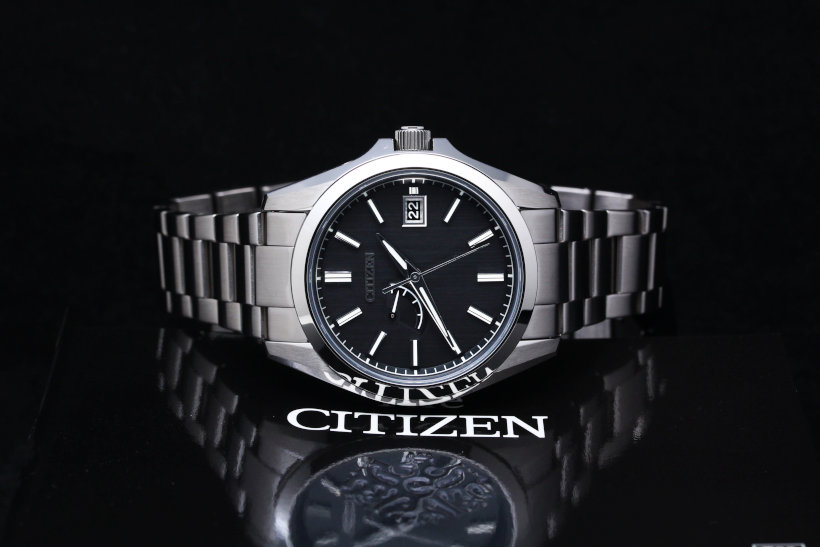 The Citizen AQ1030-57E ザ・シチズン　エコ・ドライブ