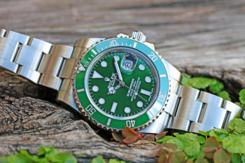 ROLEX Green Submariner Date 116610LV