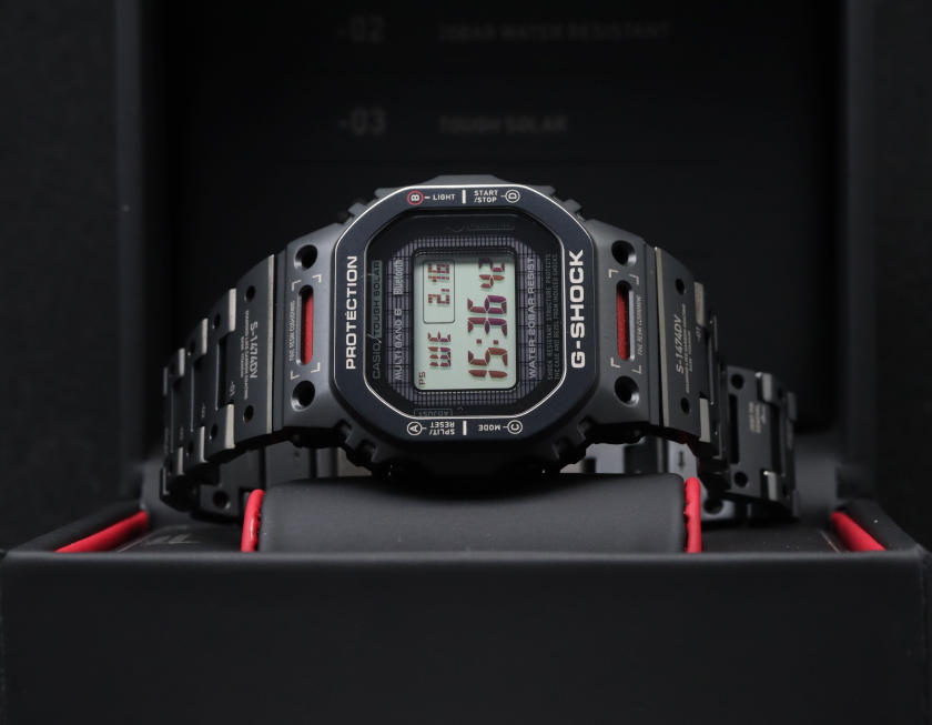 G-SHOCK スペシャルモデル GMW-B5000TVA-1JR 通称：ガンダム