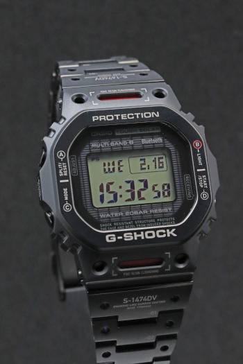 G-SHOCK スペシャルモデル GMW-B5000TVA-1JR 通称：ガンダム