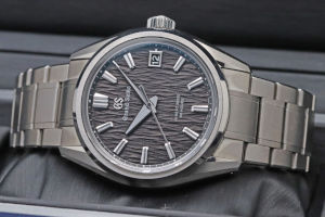 Grand Seiko Evolution 9 Collection SLGH017