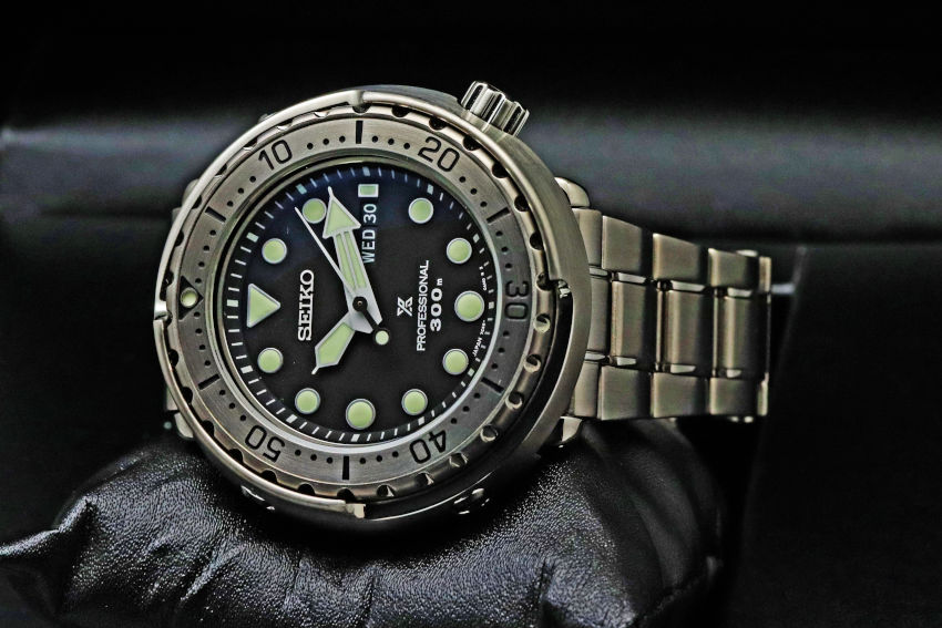 セイコー SEIKO 腕時計 メンズ SBBN049 プロスペックス マリーンマスター プロフェッショナル クオーツダイバーズ MARINEMASTER PROFESSIONAL QUARTZ DIVERS クオーツ（7C46） ブラックxシルバー アナログ表示