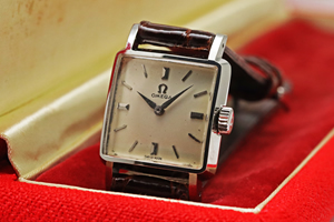 オメガ スクエア レディース　Ref.3994 2 Cal.244